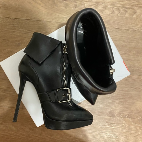 comfortable high heel boots